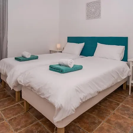 Roja Villa
